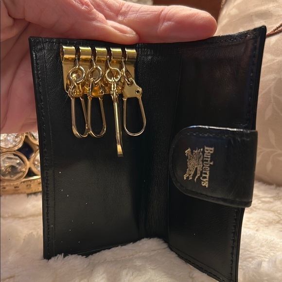 Burberrys Tan/ Black Key Holder - Picture 4 of 13